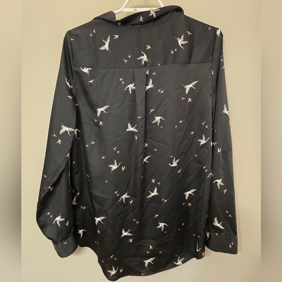 Reitmans satin blouse | SZ Medium | black dress shirt with cranes - Picture 5 of 5